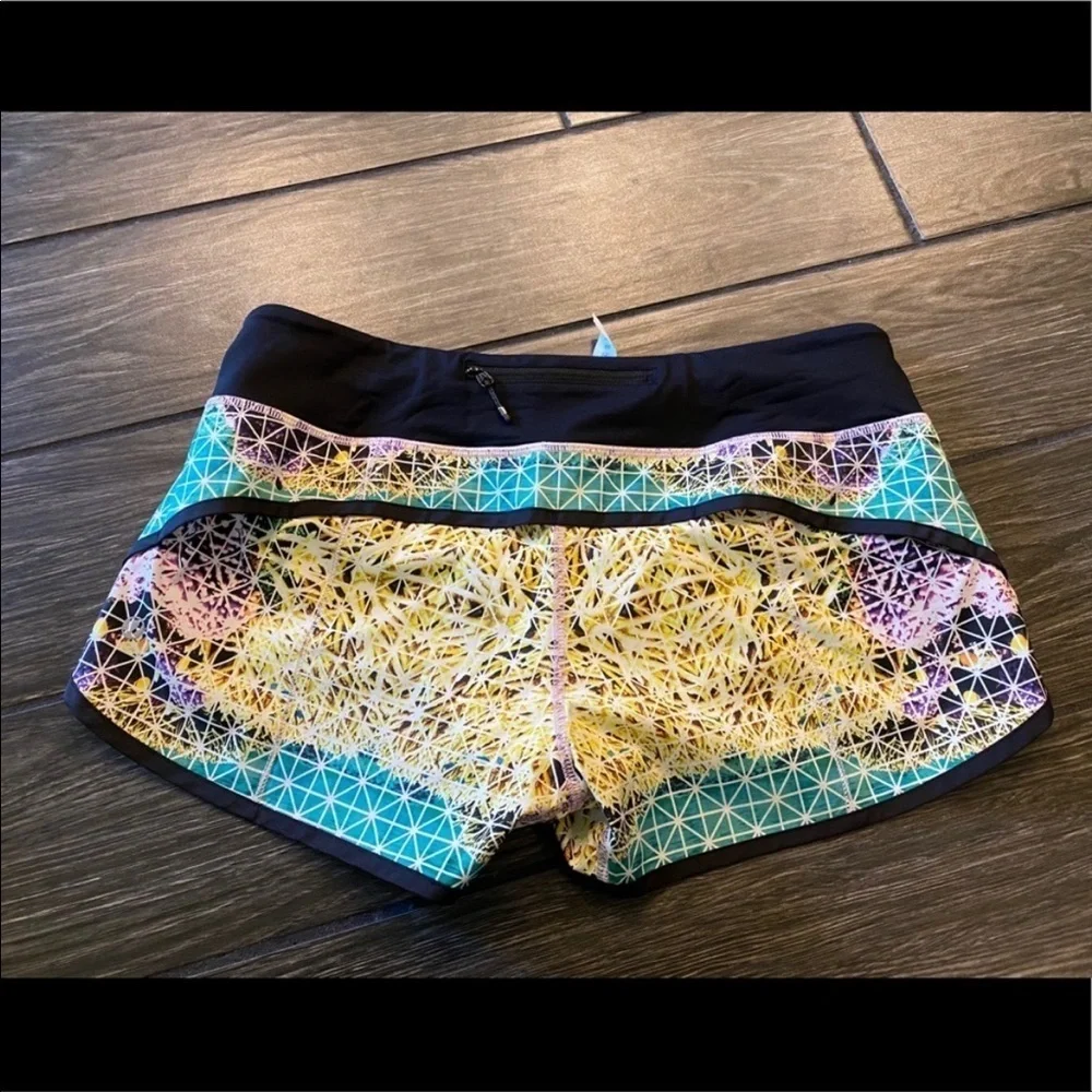 Lululemon Speed Short in Paradise Grid